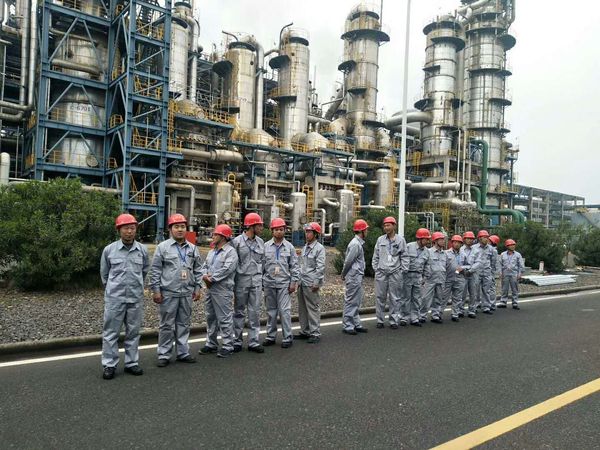 實現(xiàn)安全、文明施工